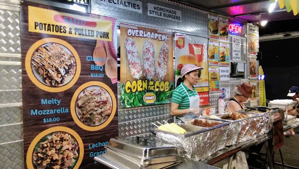 「Korned Foodtruck」のとうもろこし売り場