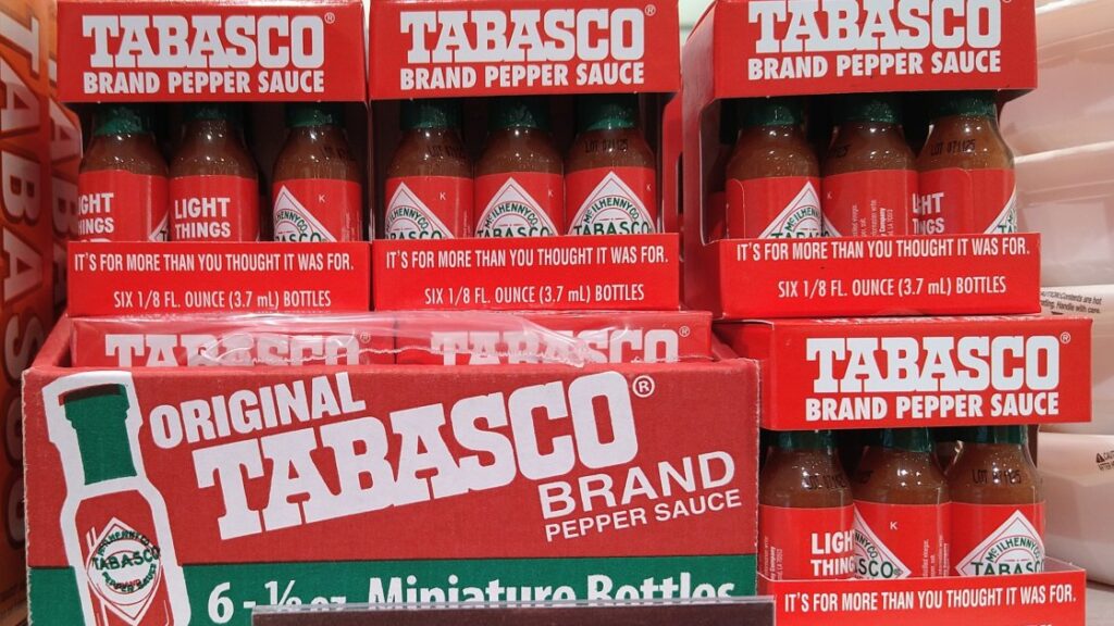 ミニボトルのタバスコ