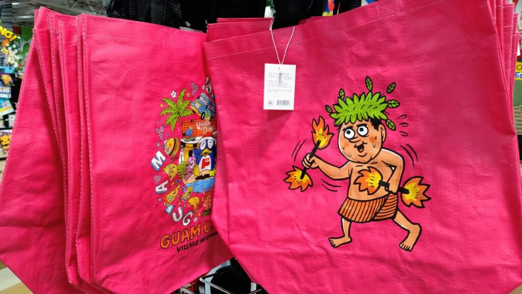 ショッキングピンクのエコバッグ