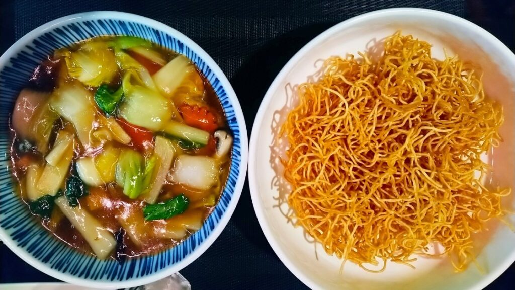 あんかけかた焼きそば