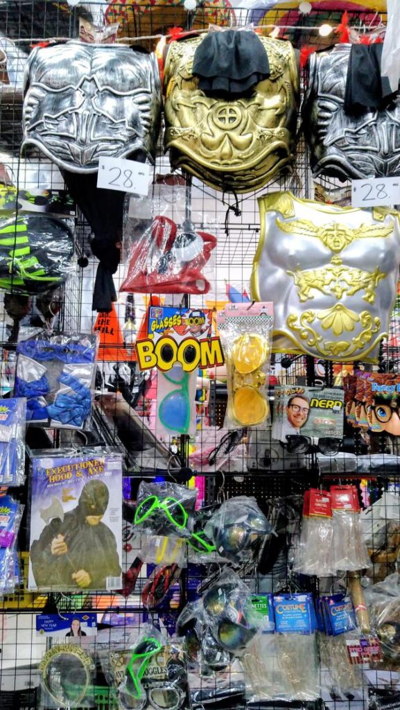 アーマーなどの小物