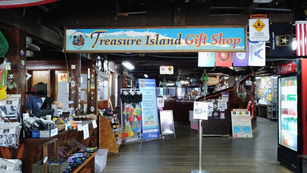 ジェフズ・パイレーツ・コーブ店内