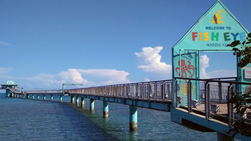 ピティ地区の「フィッシュアイ・マリンパーク(Fish Eye Marine Park)」