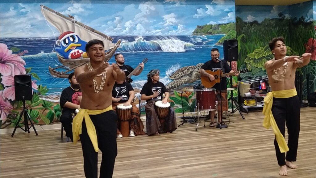 チャモロ文化を伝えるダンス