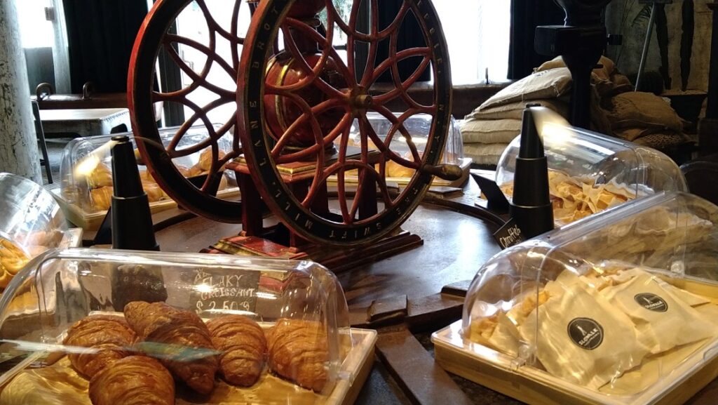 クロワッサンやクロッフル